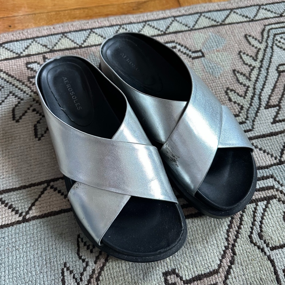 AEROSOLES Women's Metallic Silver Slide Sandals